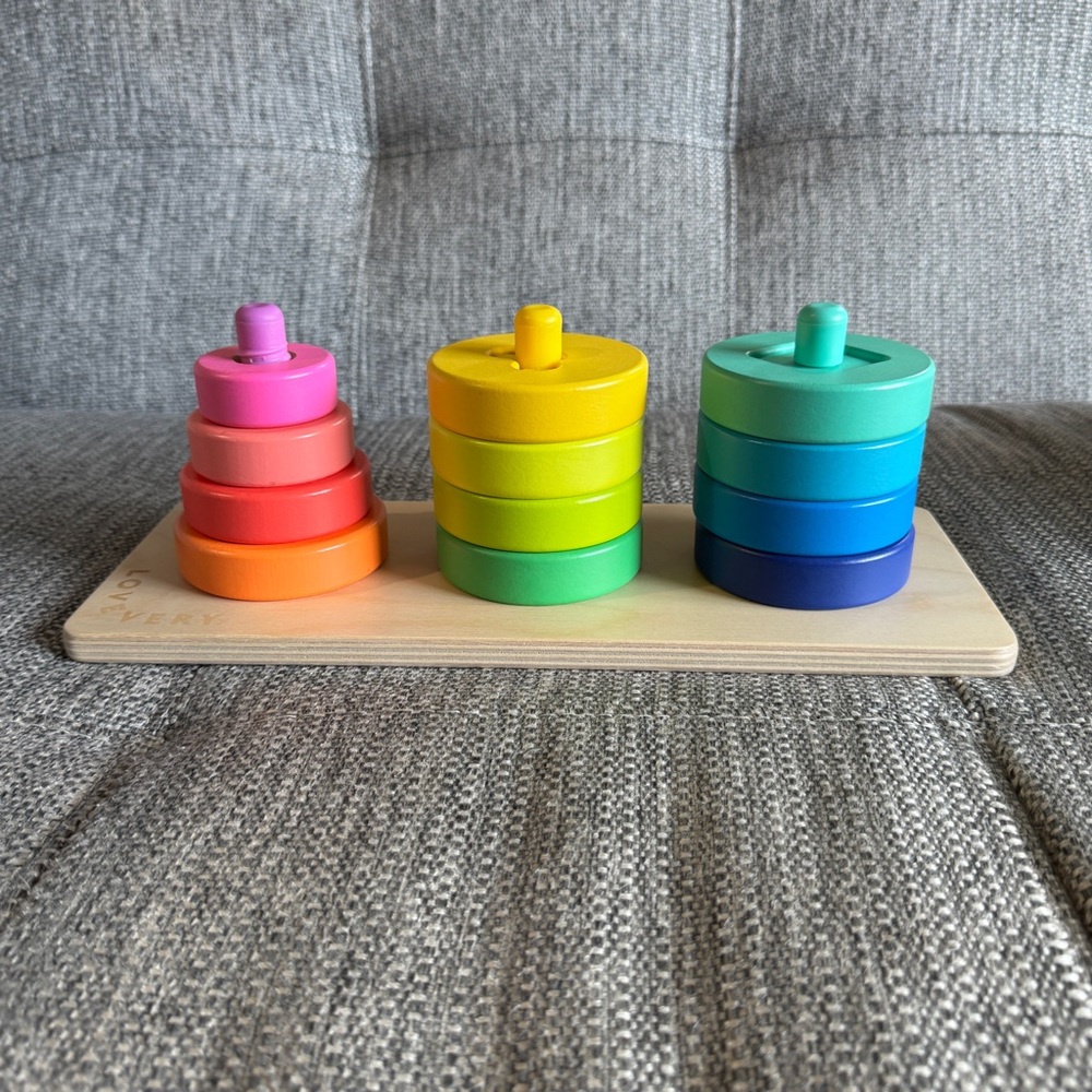 Lovevery Twist & Pivot Pattern Puzzle